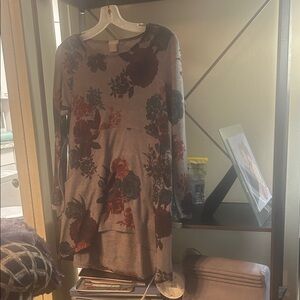 Chico's Gray Floral Tunic Top